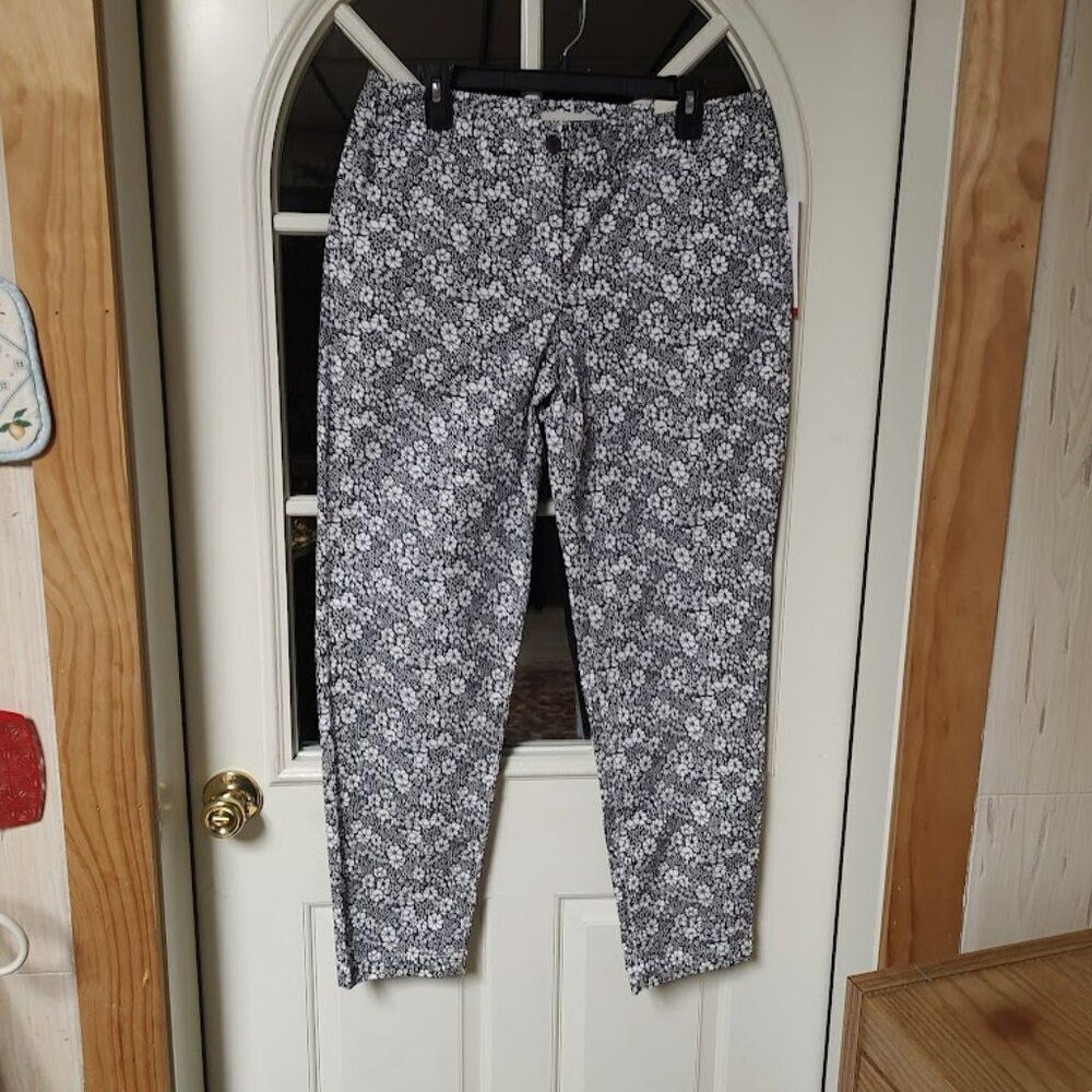 New Talbots Navy Blue Flowered Super Soft Weekend Chino Size Women's 10